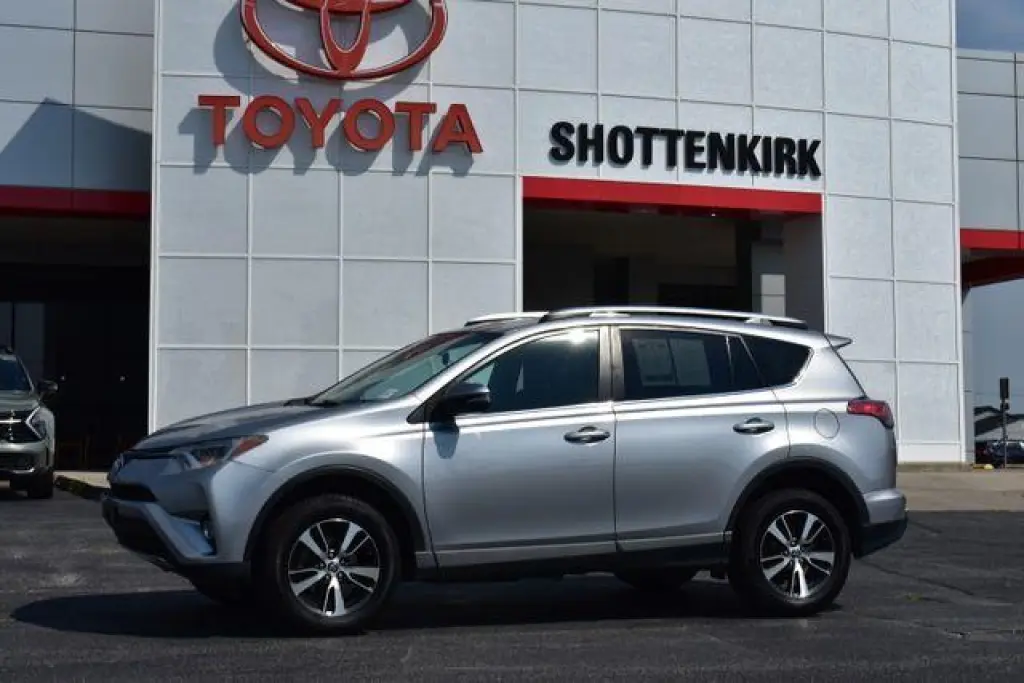 Toyota RAV4 2016 XLE 4dr SUV