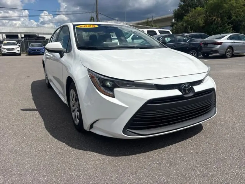 Toyota Corolla 2025 LE 4p Sedan
