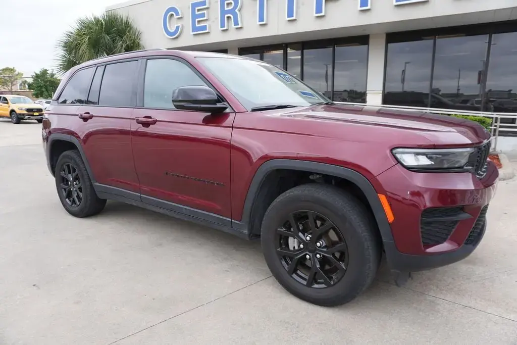 Jeep Grand Cherokee 2024 4x4 Laredo 4dr SUV