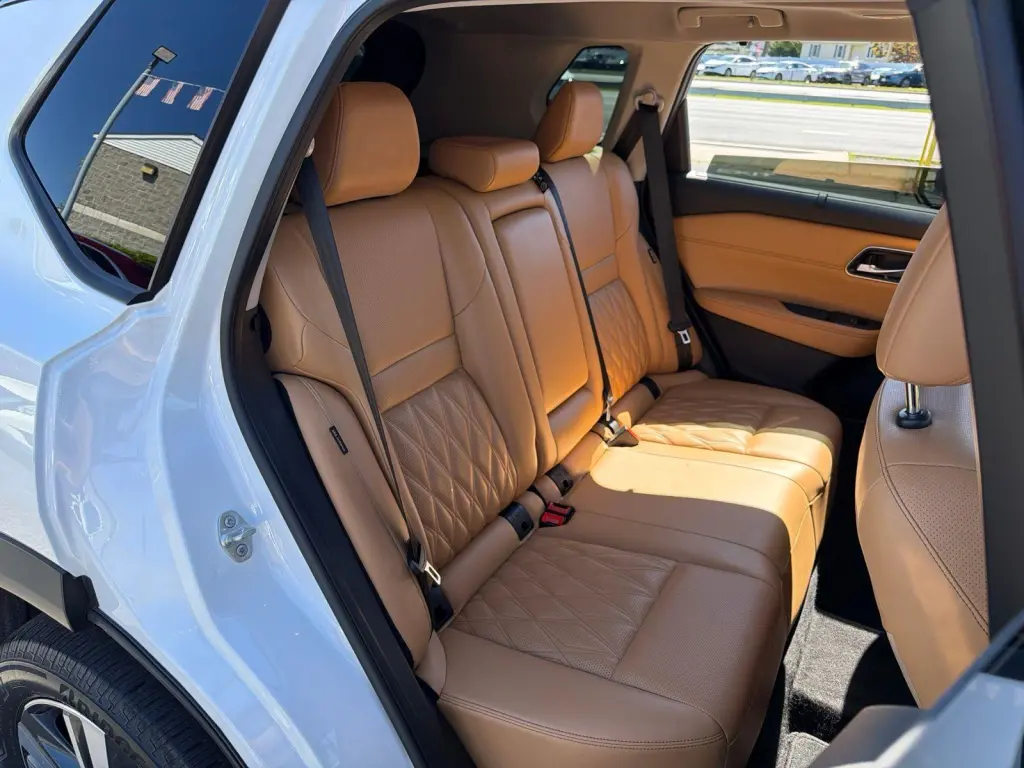 Nissan Rogue 2022 AWD Platinum 4p Crossover