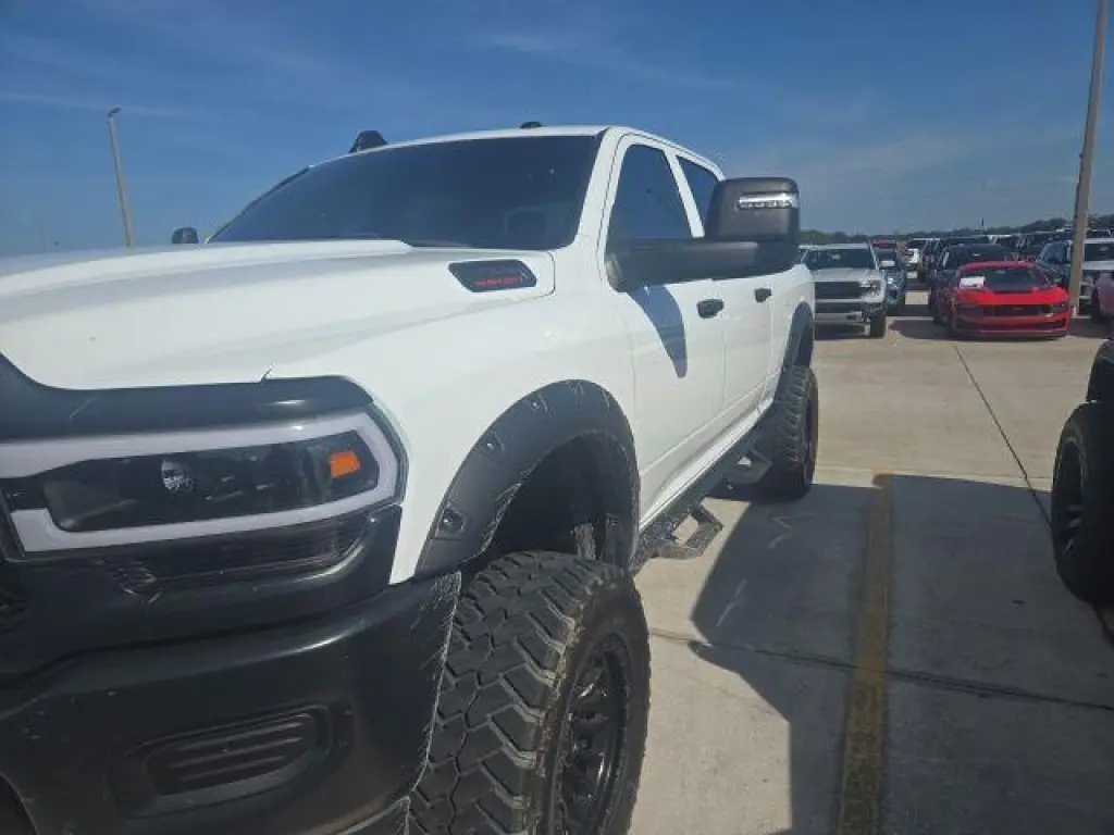 Ram 2500 2023 4x4 Tradesman 4dr Crew Cab 6.3 ft. SB Pickup