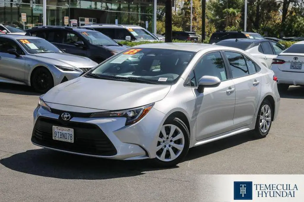 Toyota Corolla 2025 LE 4p Sedan
