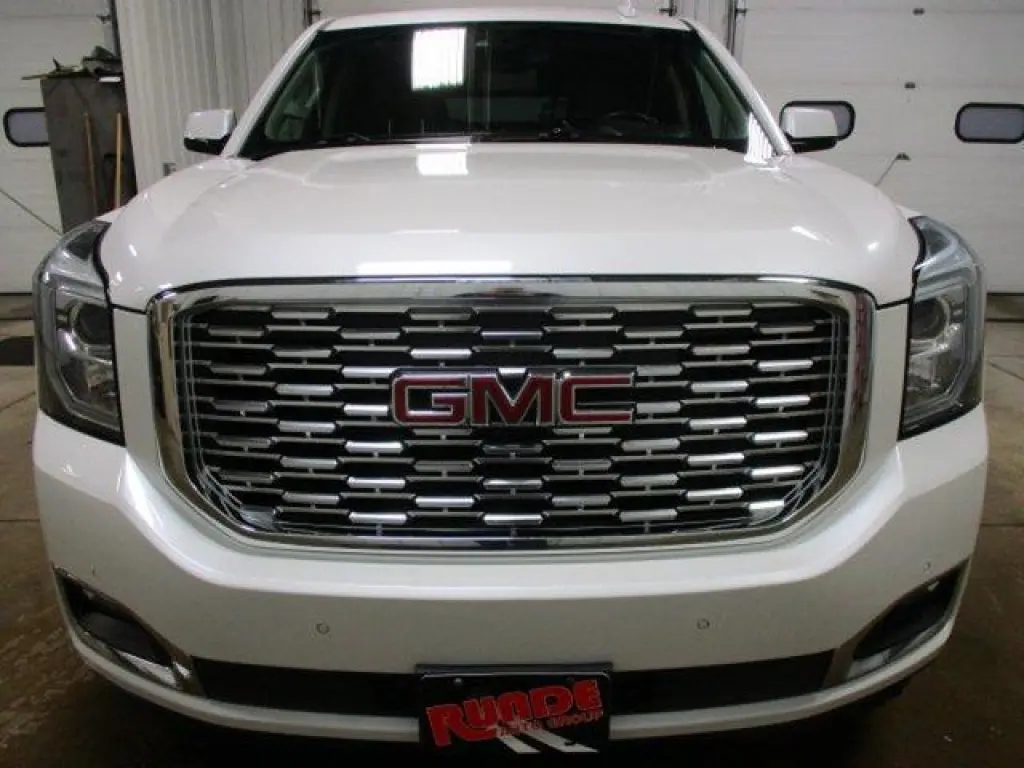 GMC Yukon XL 2018 4x4 Denali 4dr SUV
