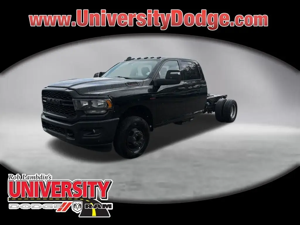 Ram 3500 2024 4x2 Tradesman cabina Crew, 4 puertas, WC de 172.4 in. Chasis DRW