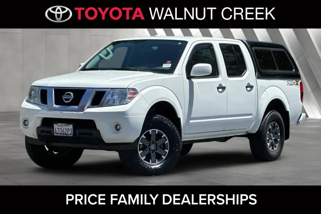 Nissan Frontier 2018 4x4 PRO-4X 4dr Crew Cab 5 ft. SB 6M