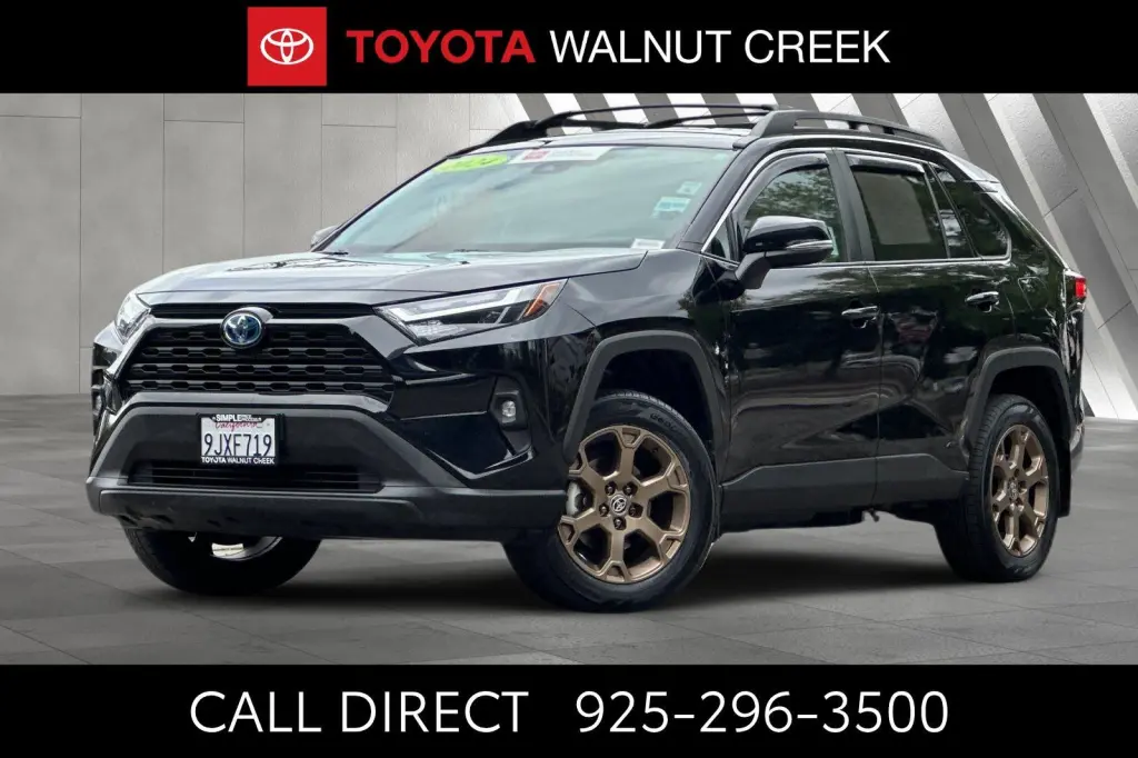 Toyota RAV4 Híbrido 2024 AWD Edición Woodland 4p SUV