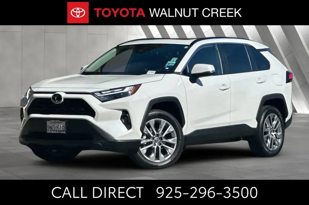 Toyota RAV4 2024 AWD XLE Premium 4dr SUV