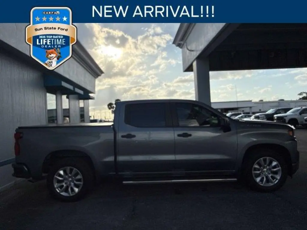 Chevrolet Silverado 1500 2021 4x2 Custom 4dr Cabina de tripulación 5.8 ft. CB