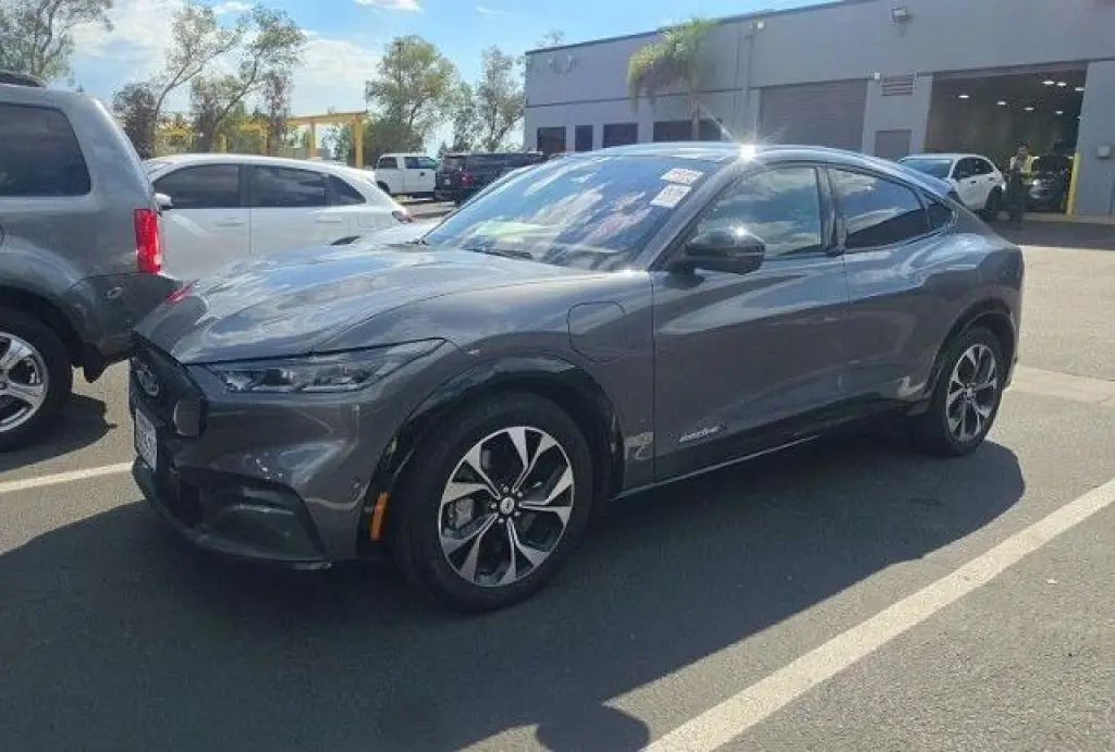 Ford Mustang Mach-E 2023 Premium 4dr SUV