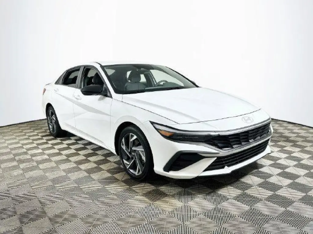 Hyundai ELANTRA 2025 SEL Sport 4dr Sedán