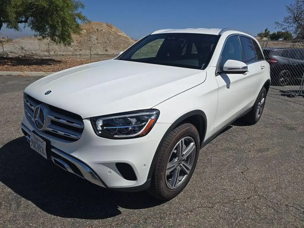 Mercedes-Benz GLC 2022 tracción en todas las ruedas GLC 300 4MATIC 4p SUV