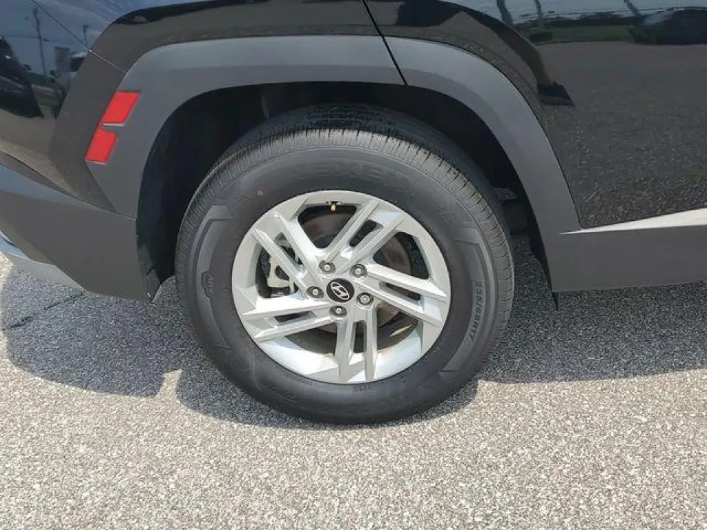 Hyundai TUCSON 2025 AWD SE 4p SUV