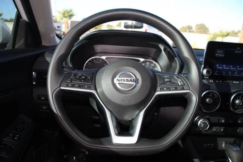 Nissan Sentra 2023 SV 4dr Sedán