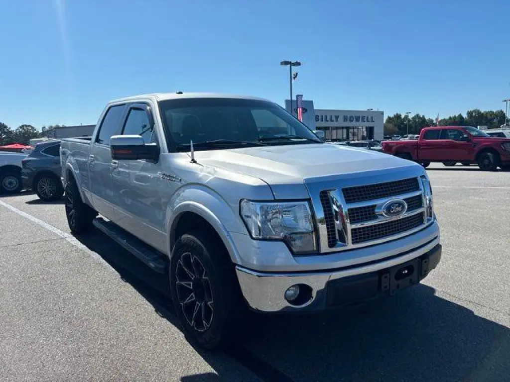 Ford F-150 2011 4x4 Lariat 4p SuperCrew Estilo lateral 5.5 pies SB