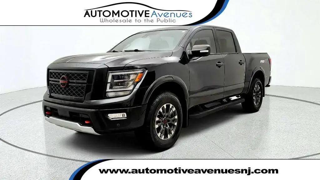 Nissan Titan 2024 4x4 Platinum Reserve 4dr Crew Cab 5.6 ft. SB