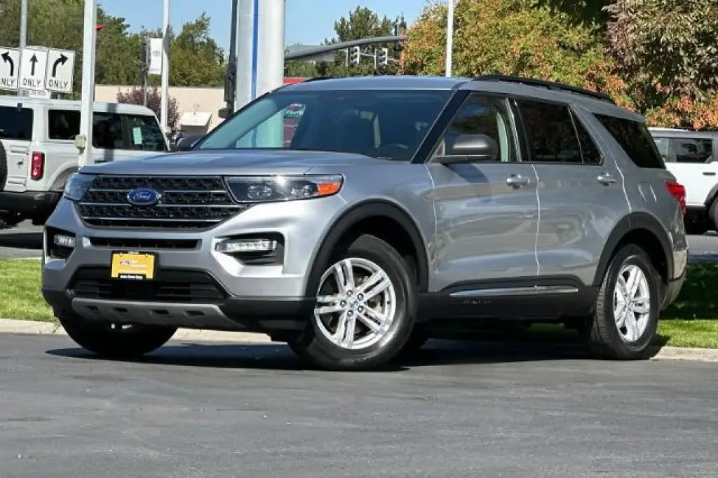 Ford Explorer 2023 AWD XLT 4dr SUV