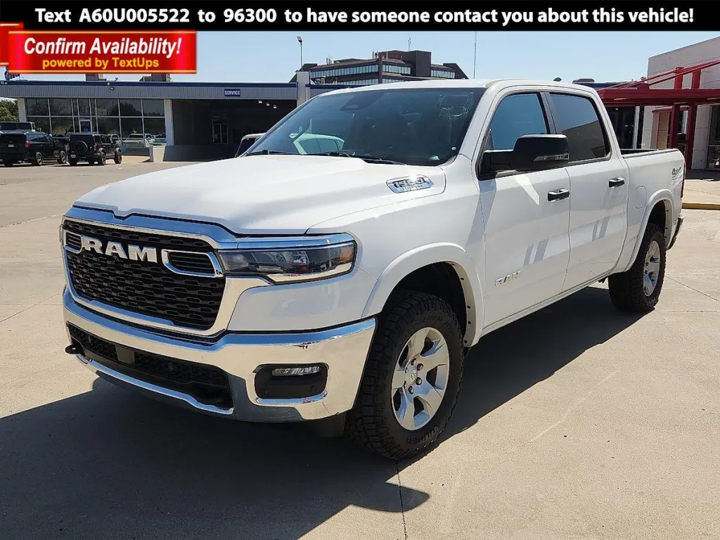 Ram 1500 2025 4x4 Big Horn 4dr Cabina Crew 5.6 ft. SB Camioneta