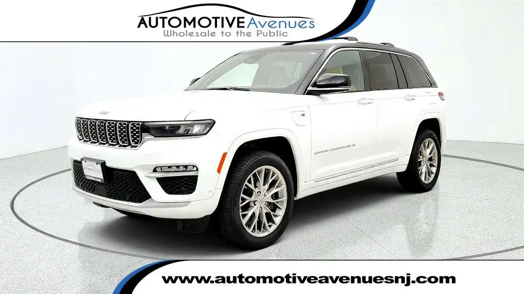 Jeep Grand Cherokee 2023 4x4 Summit 4xe 4dr SUV