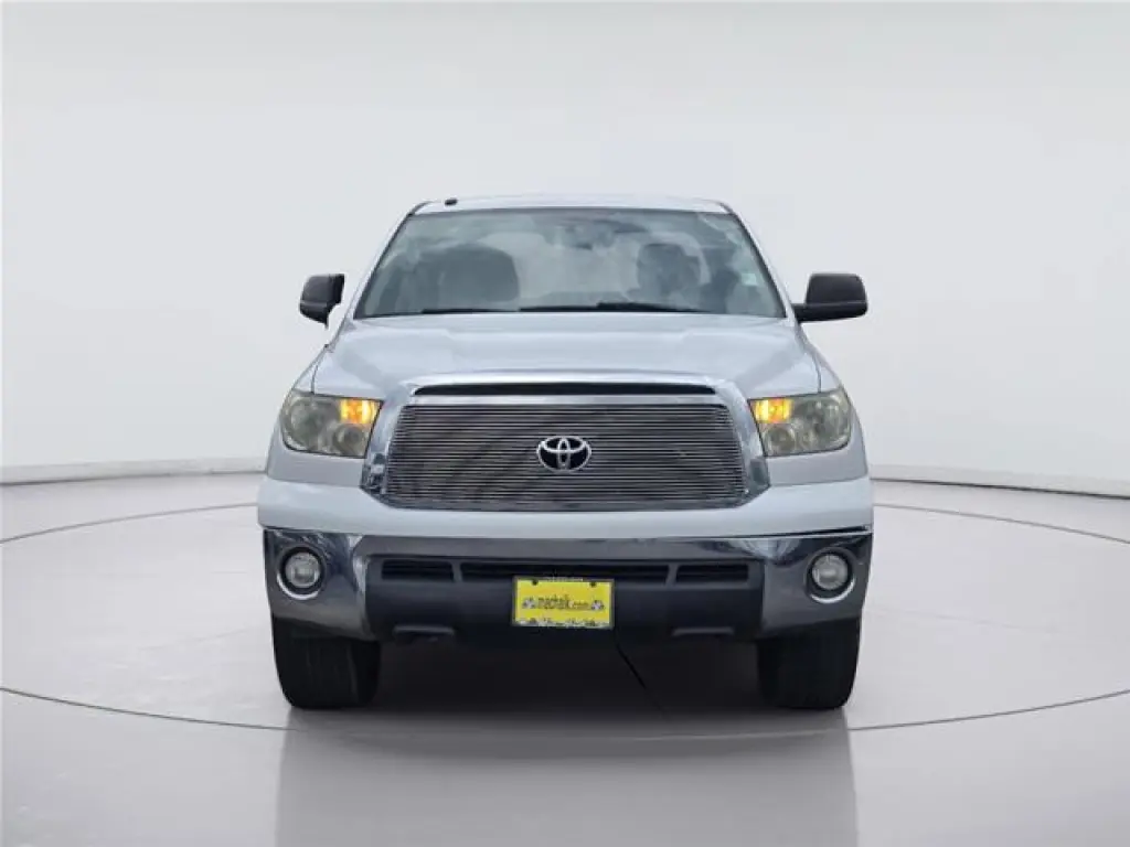 Toyota Tundra 2013 4x2 Nivel 4 Double Cab Camioneta SB (4.6L V8)