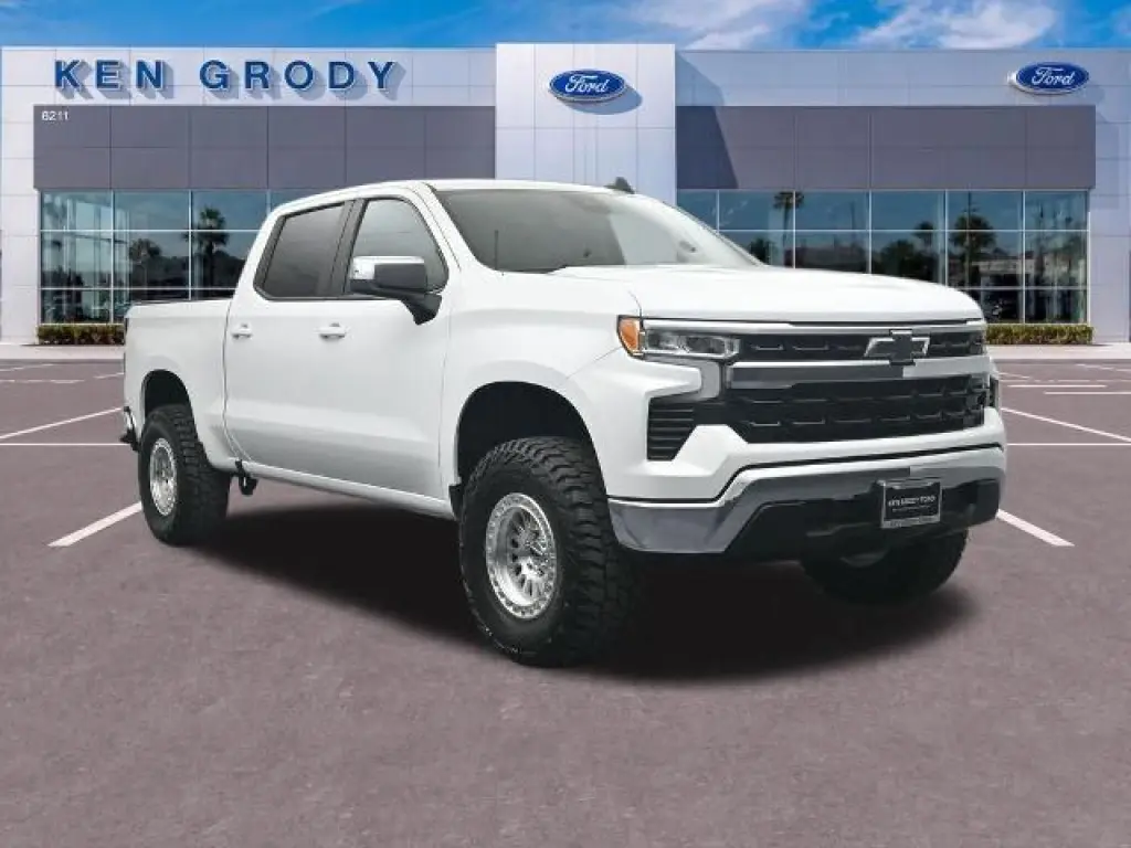 Chevrolet Silverado 1500 2023 4x2 LT 4dr Crew Cab 5.8 ft. SB