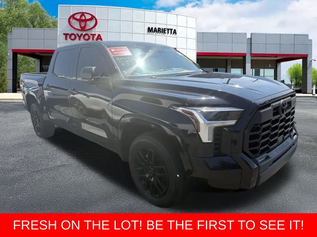 Toyota Tundra 2023 4x4 SR5 4p Cab Pickup SB