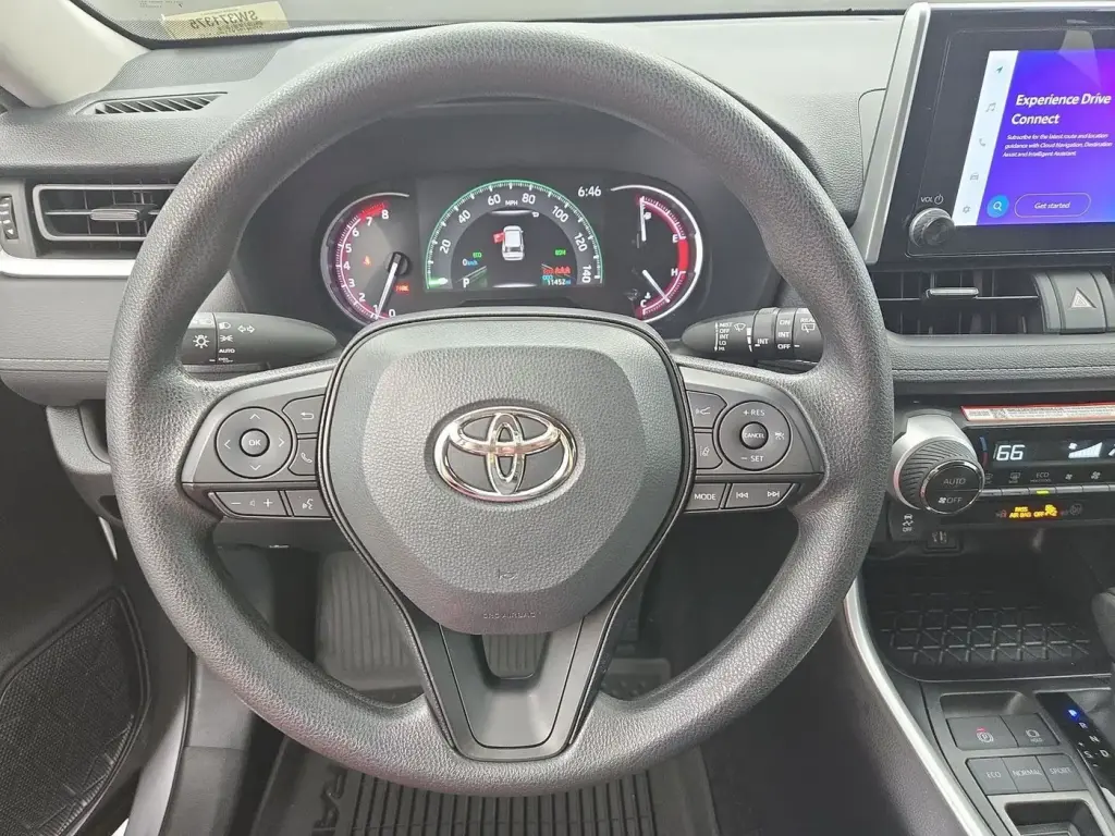 Toyota RAV4 2025 XLE 4 SUV