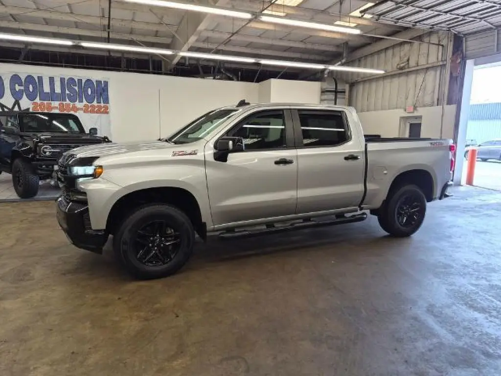 Chevrolet Silverado 1500 2019 4x4 LT Trail Boss 4p Crew Cab 5.8 ft. SB