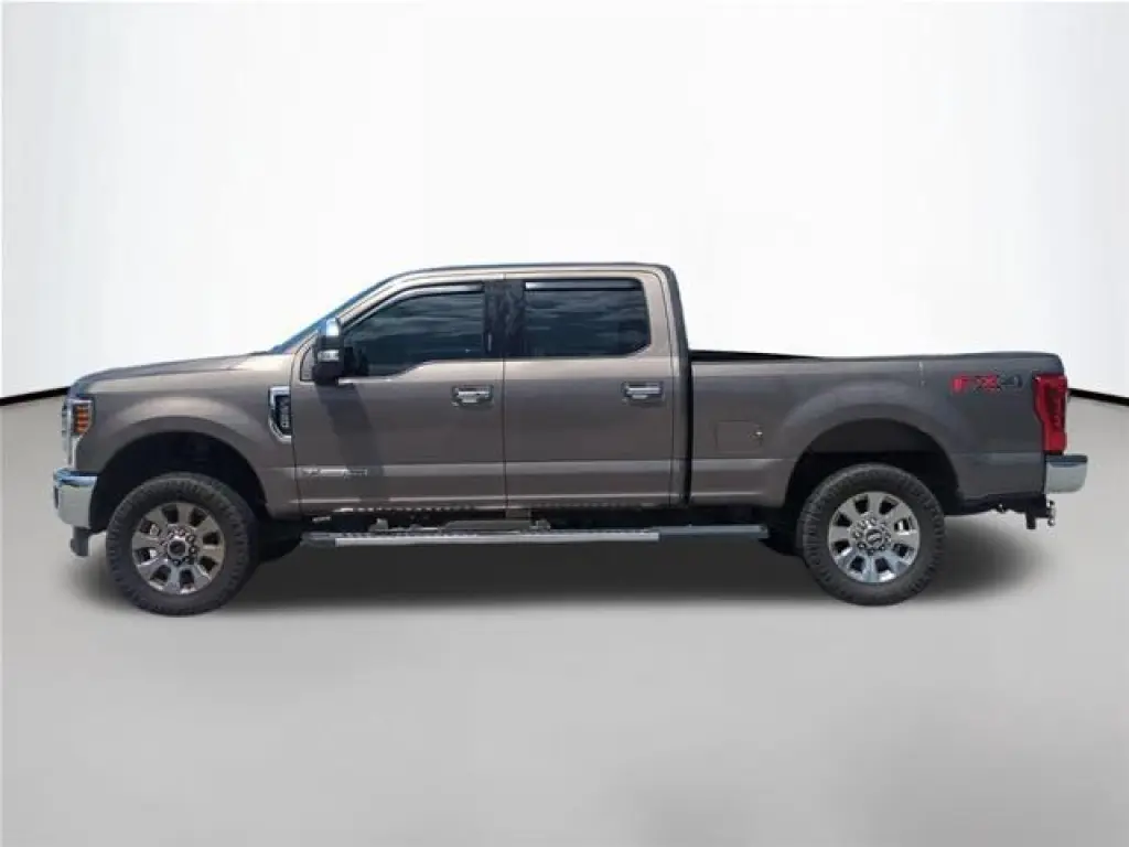 Ford F-250 Super Duty 2018 4x4 Lariat 4dr Crew Cab 8 ft. LB Pickup