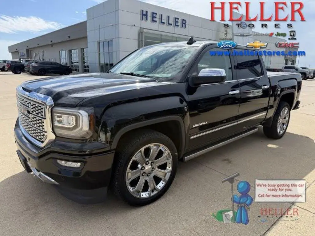 GMC Sierra 1500 2018 4x4 Denali 4 puertas cabina tripulación 5.8 pies de caja de carga