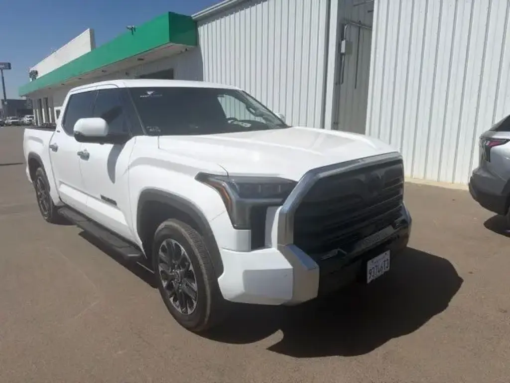 Toyota Tundra 2023 4x4 Limited 4dr CrewMax Cab Pickup SB