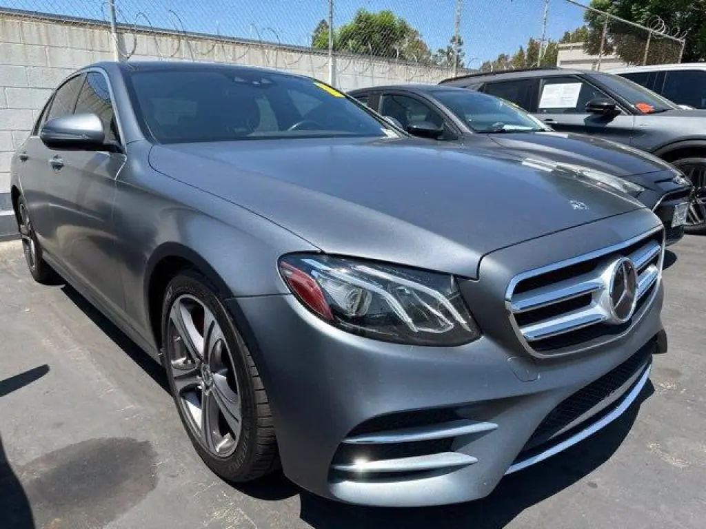 Mercedes-Benz Clase E 2020 Sedán de 4 puertas E 350