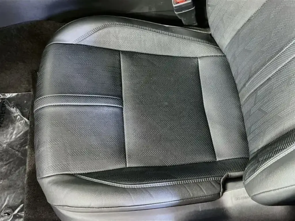 Toyota Camry 2025 SE Sedán de 4 puertas