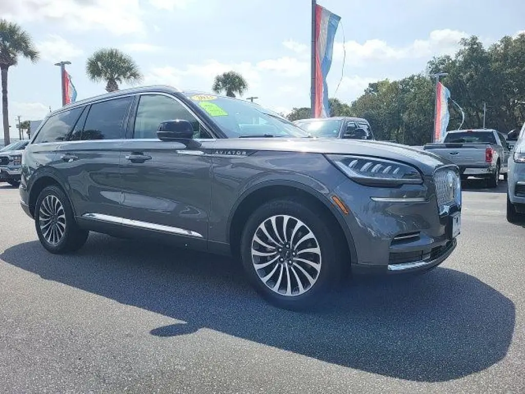 Lincoln Aviator 2023 AWD Estándar SUV de 4 puertas