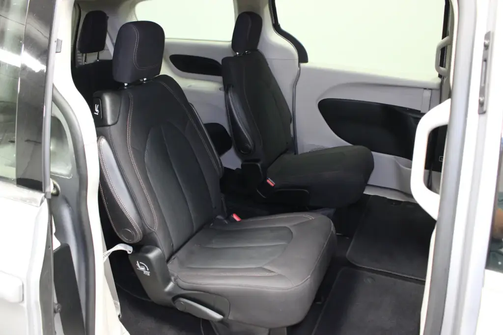 Chrysler Pacifica 2017 LX 4dr Mini-Van