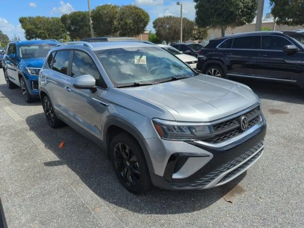 Volkswagen Taos 2022 SE 4dr SUV