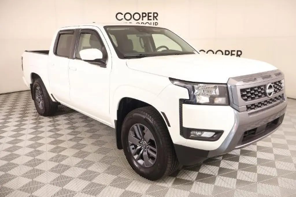 Nissan Frontier 2025 4x2 SV 4dr Crew Cab 5 ft. SB