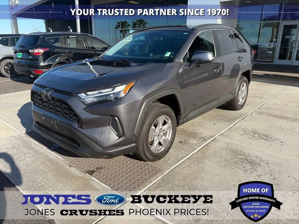 Toyota RAV4 2025 AWD XLE 4p SUV