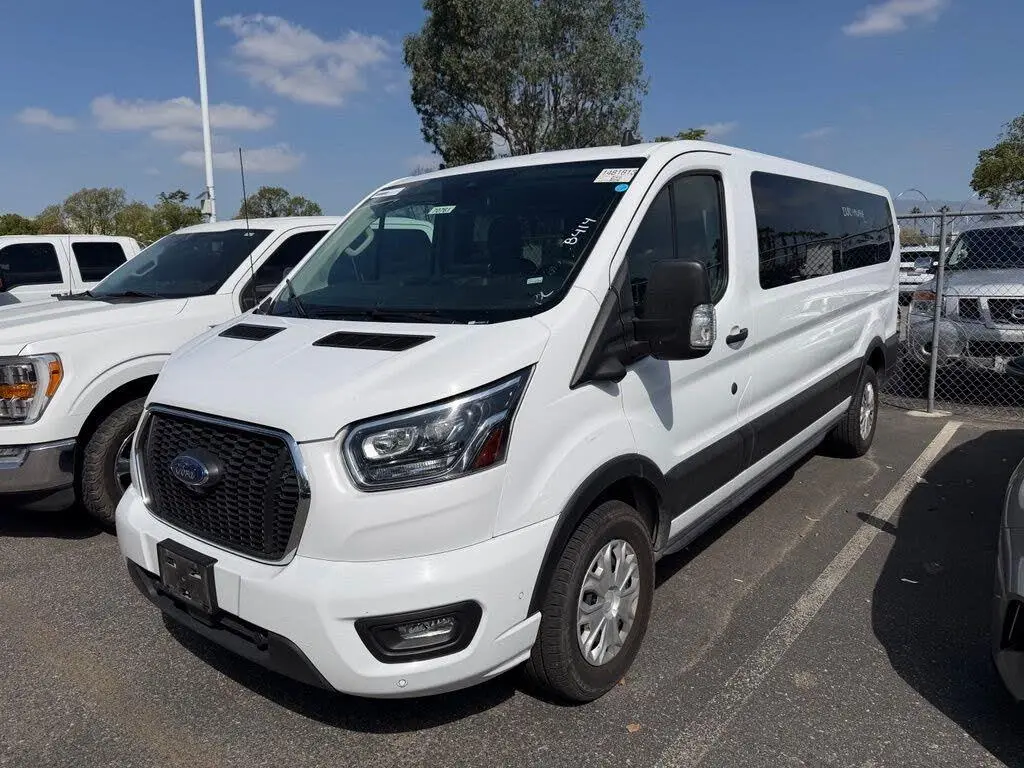 Ford Transit 2023 350 XL 3dr LWB Techo Bajo Furgón de Pasajeros