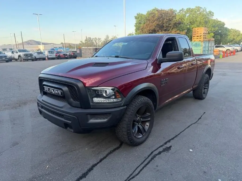 Ram 1500 Clásico 2021 4x2 SLT 4dr Quad Cab 6.3 pies CB Camión