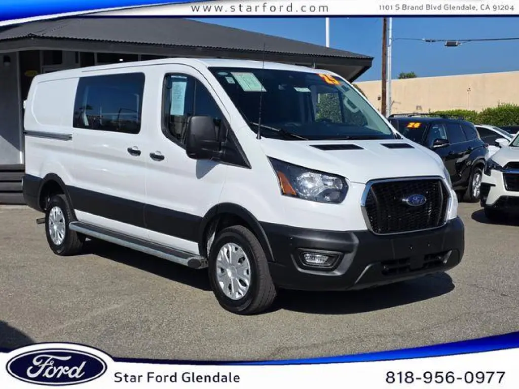 Ford Transit 2025 250 3pu LTR Techo Bajo Furgón de Carga
