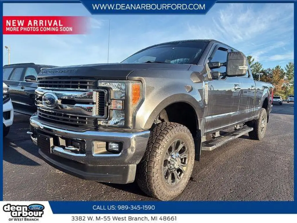 Ford F-250 Super Duty 2017 4x4 XLT 4p Cabaína de Tripulación 6.8 ft. SB Camión