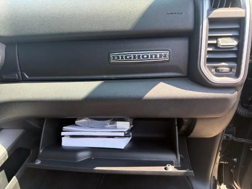 Ram 1500 2022 4x2 Big Horn 4dr Crew Cab 5.6 ft. SB Pickup