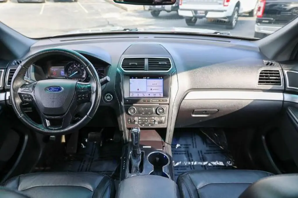 Ford Explorer 2017 AWD XLT 4dr SUV