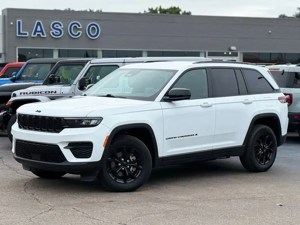 Jeep Grand Cherokee 2025 4x4 Laredo 4dr SUV