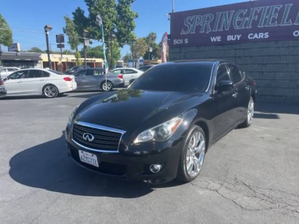Infiniti M37 2013
