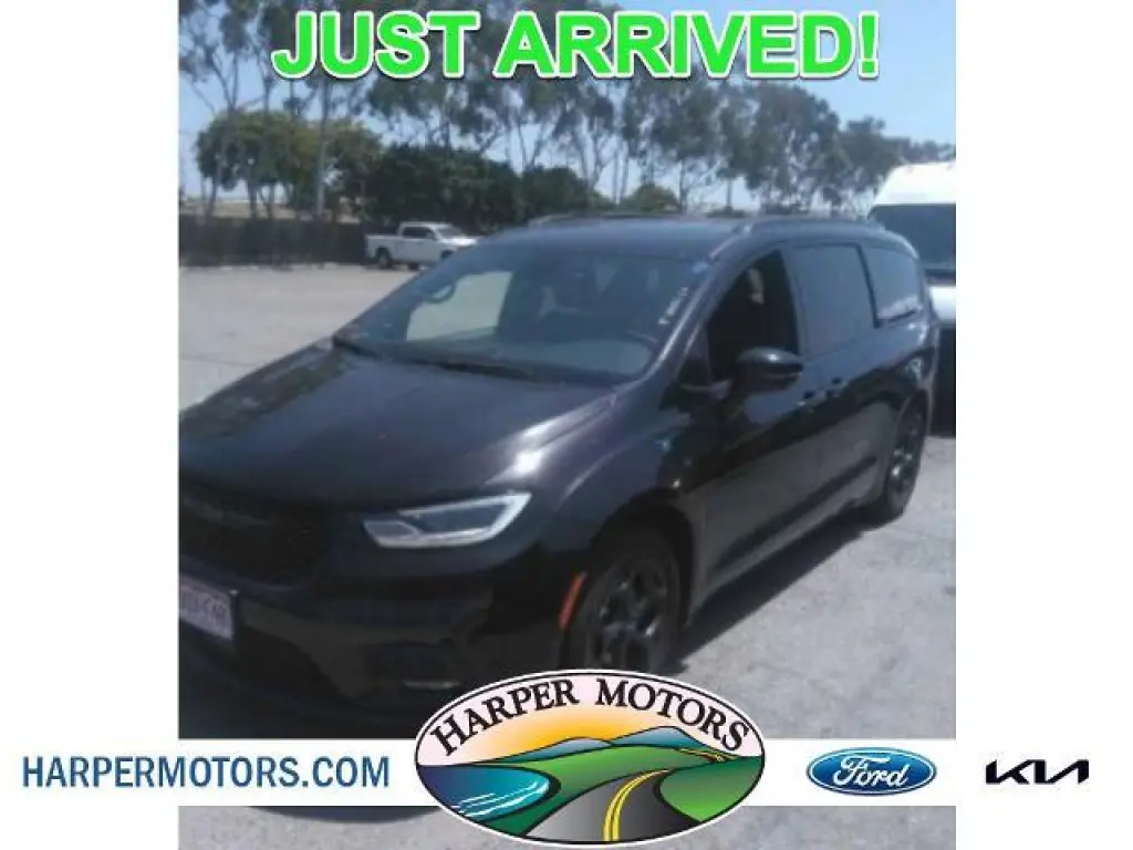 Chrysler Pacifica Plug-In Hybrid 2024 Road Tripper 4dr Mini-Van