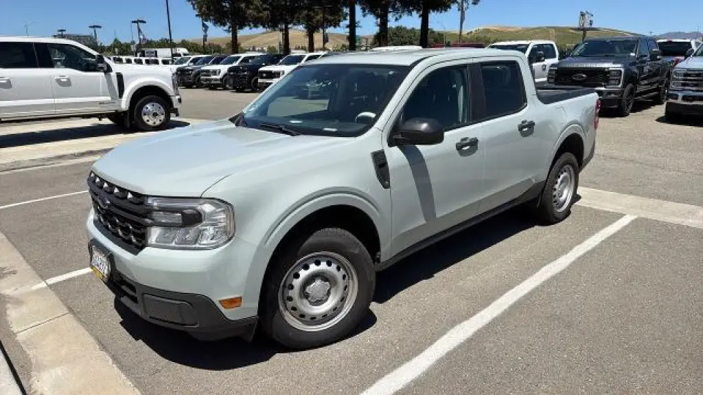 Ford Maverick 2024 XL 4dr SuperCrew 4.5 ft. SB