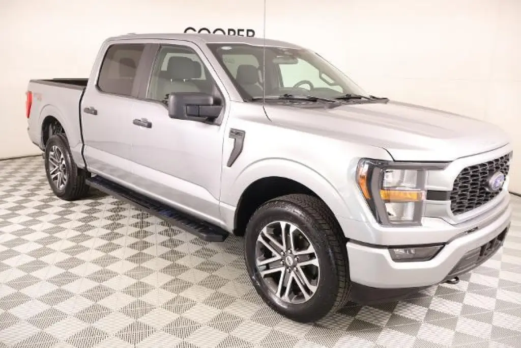 Ford F-150 2023 4x4 XL 4dr SuperCrew 5.5 ft. SB