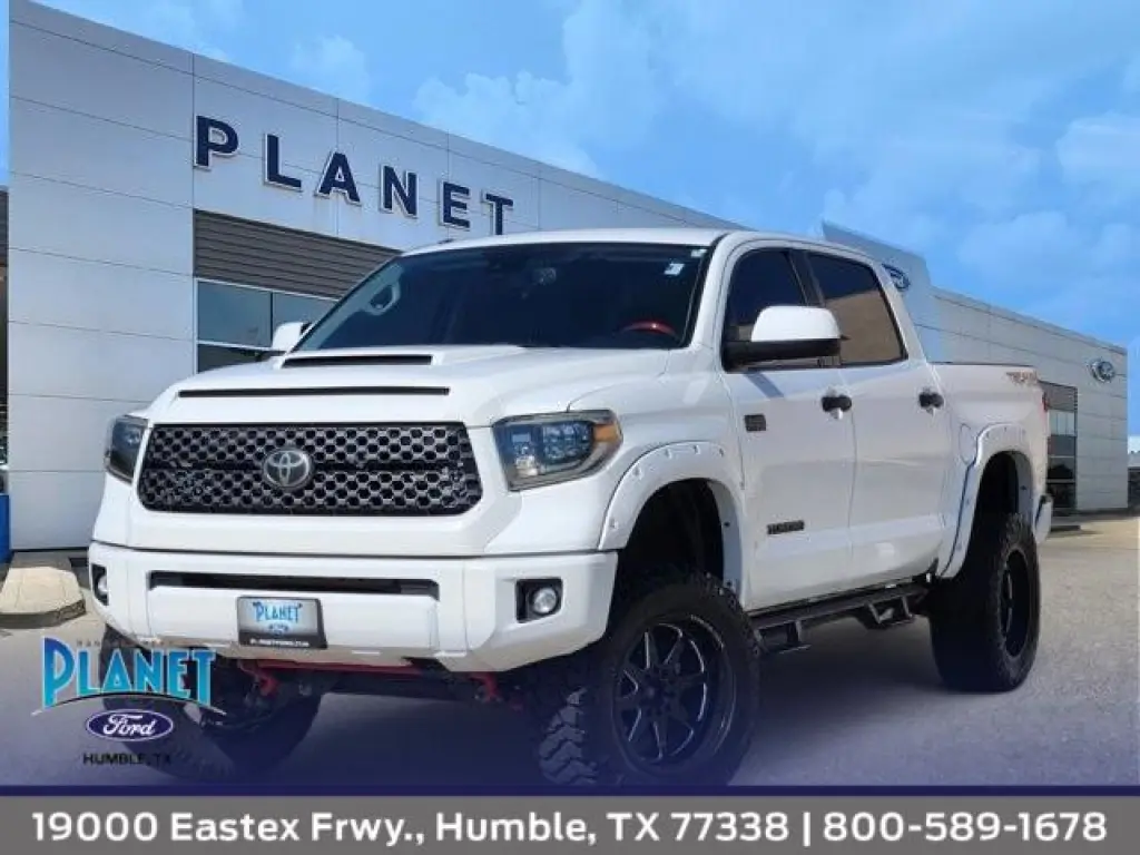 Toyota Tundra 2019 4x4 SR5 4dr CrewMax Cab Pickup SB (5.7L V8)