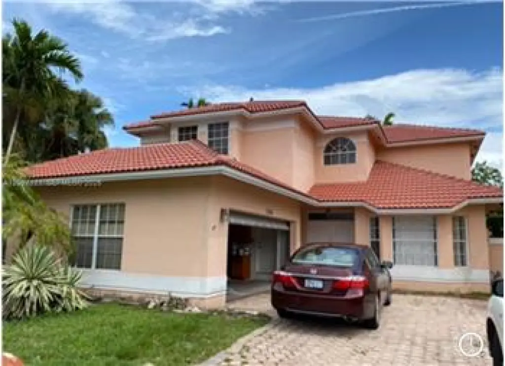 Propiedad de alquiler con 5 dormitorios y 3.5 baños en Miami